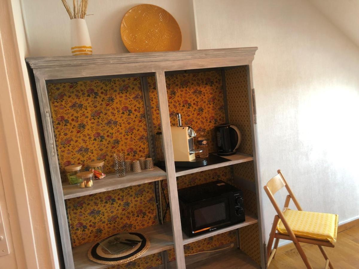 Grande Chambre Familiale Jaune Tout Bonnement Bien Putot-en-Auge Exterior foto